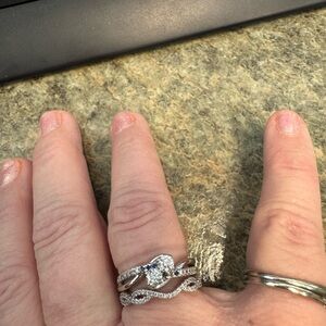 Kay Jewelers Ever Us bypass 2 Diamond and sapphire ring size 7